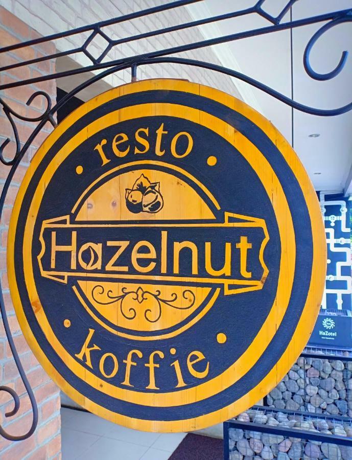 Hazotel Semarang Exterior photo