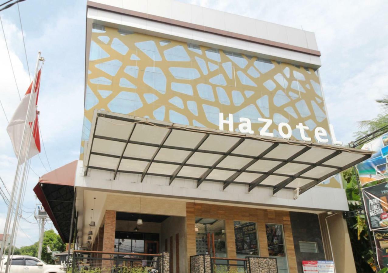 Hazotel Semarang Exterior photo