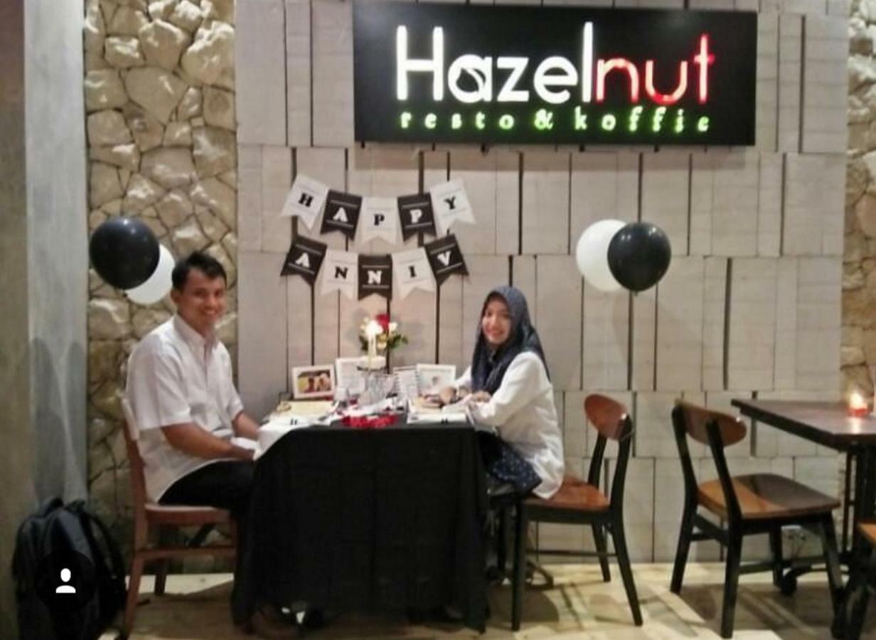 Hazotel Semarang Exterior photo